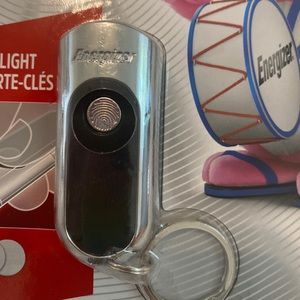 New-ENERGIZER LED FLASHLIGHT KEYCHAIN touch tech
